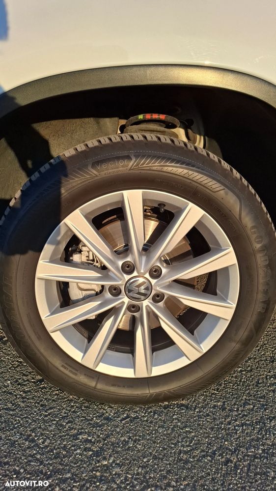 Volkswagen Tiguan 2.0 TDI DPF 4Motion BlueMotion Technology DSG Sport & Style - 10