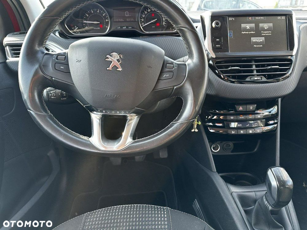 Peugeot 208 1.2 VTi Allure - 16