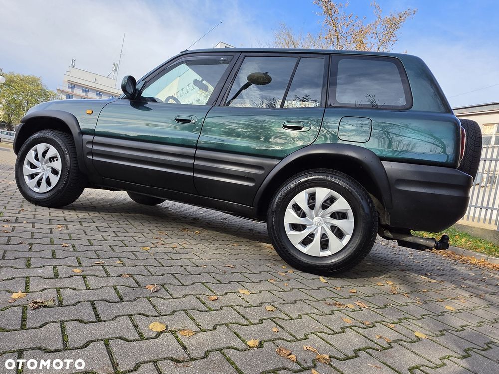 Toyota RAV4 - 3