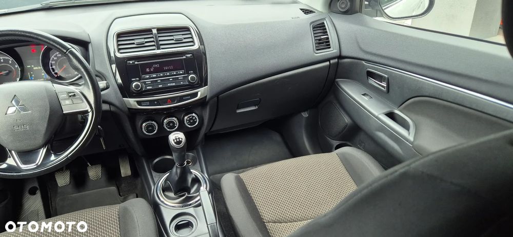 Mitsubishi ASX 1.6 Instyle - 14