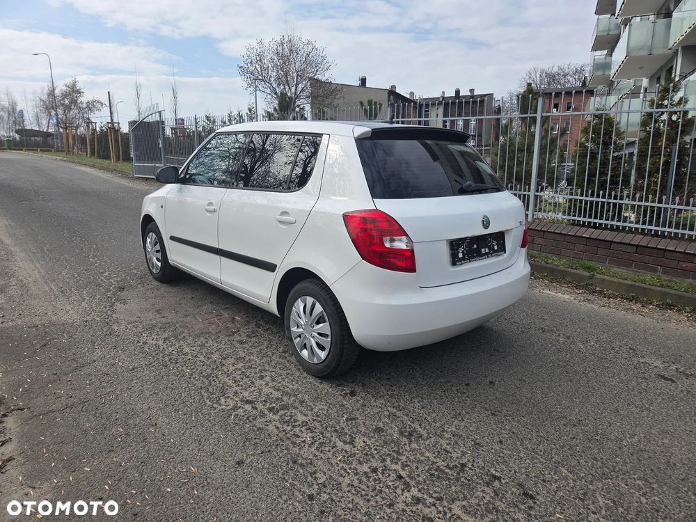 Skoda Fabia 1.2 HTP SPECIAL - 6