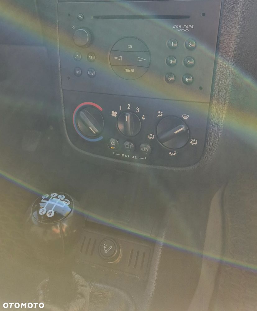 Opel Corsa 1.2 16V Sport - 9