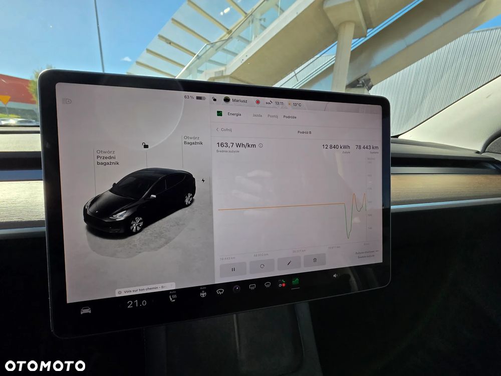 Tesla Model Y - 24