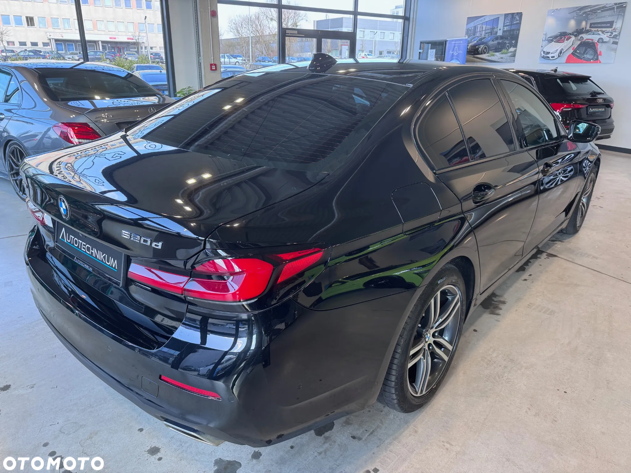 BMW Seria 5 520d xDrive - 5