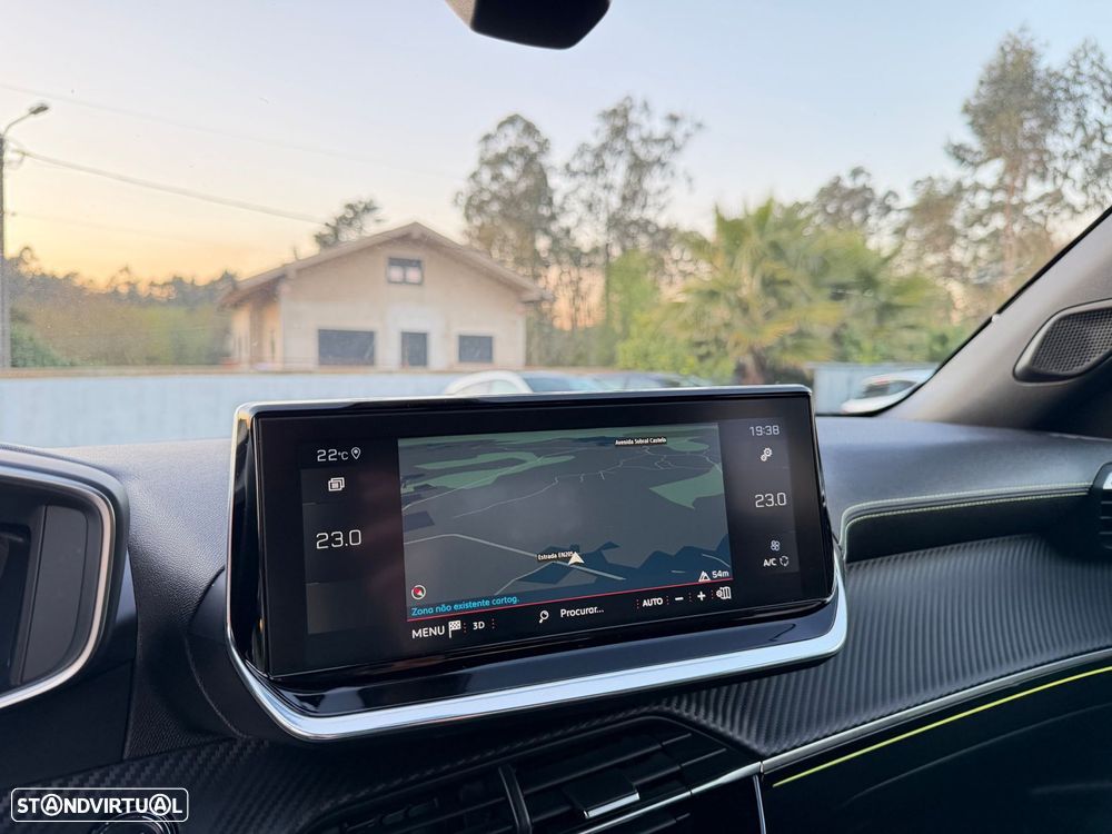 Peugeot 2008 1.2 PureTech GT Line - 11