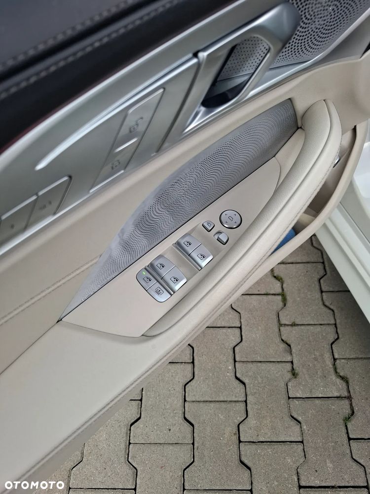 BMW Seria 8 - 11
