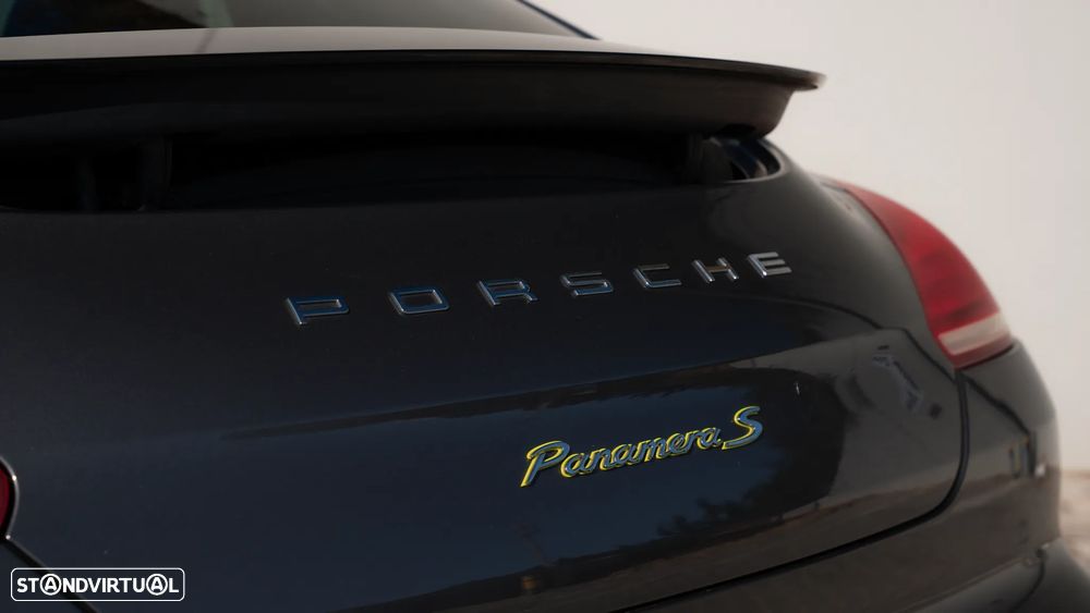 Porsche Panamera S Hybrid - 16