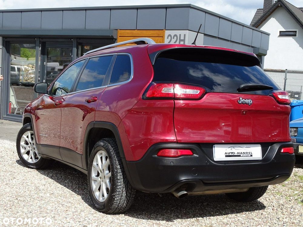 Jeep Cherokee - 4