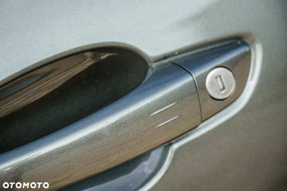 Peugeot 3008 BlueHDi 130 Stop & Start EAT8 Allure - 23