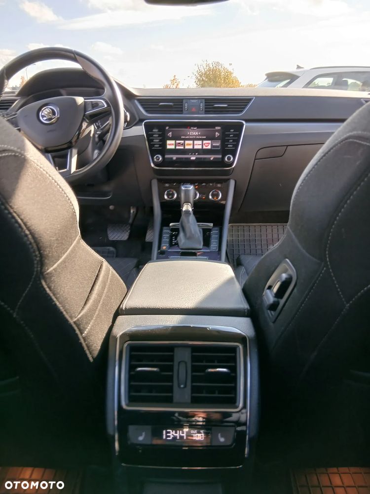 Skoda Superb 2.0 TDI SCR Style DSG - 17