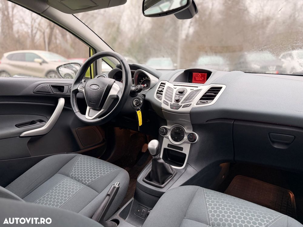 Ford Fiesta - 9