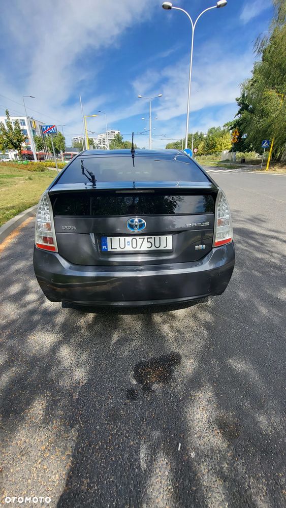 Toyota Prius - 5