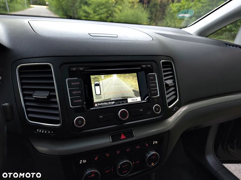 Volkswagen Sharan 2.0 TDI DSG BlueMotion Technology Match - 32