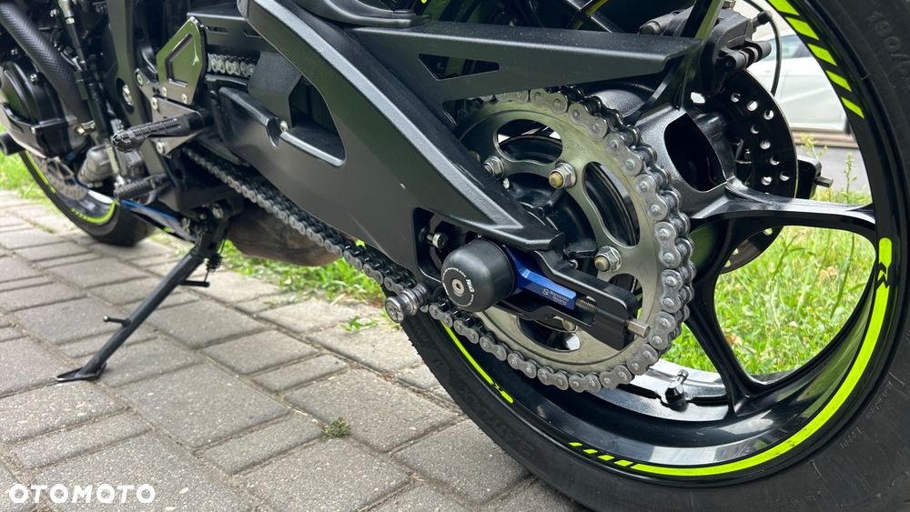 Suzuki GSX-R - 10