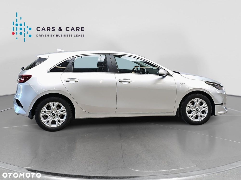 Kia Ceed 1.5 T-GDI M - 22