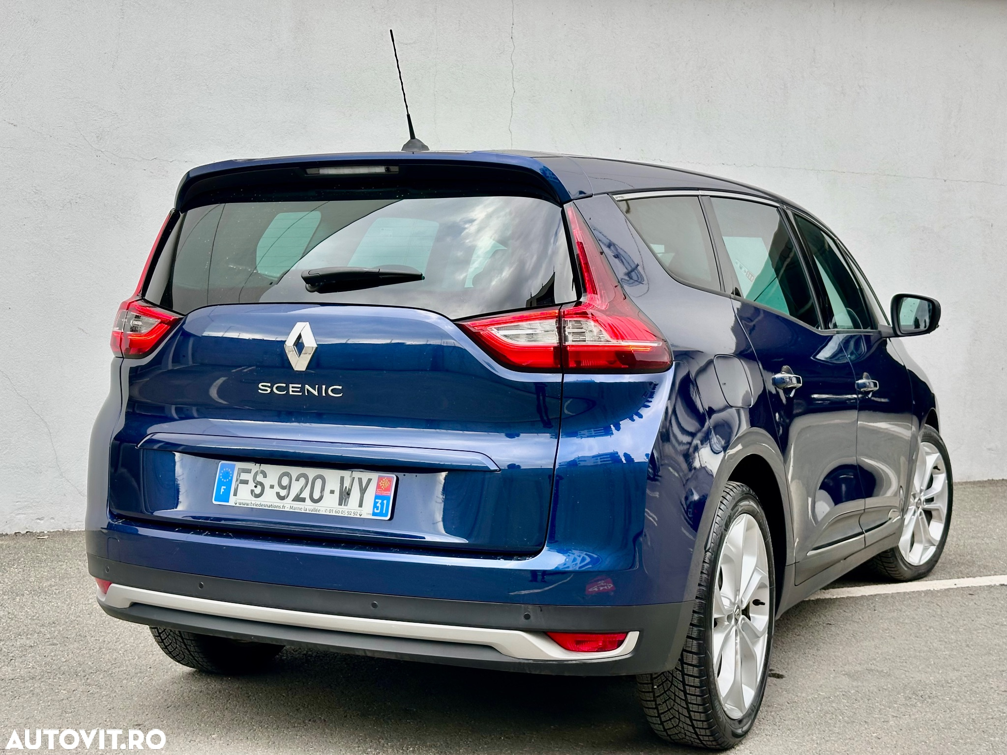 Renault Grand Scenic BLUE dCi 120 EDC BUSINESS EDITION - 11