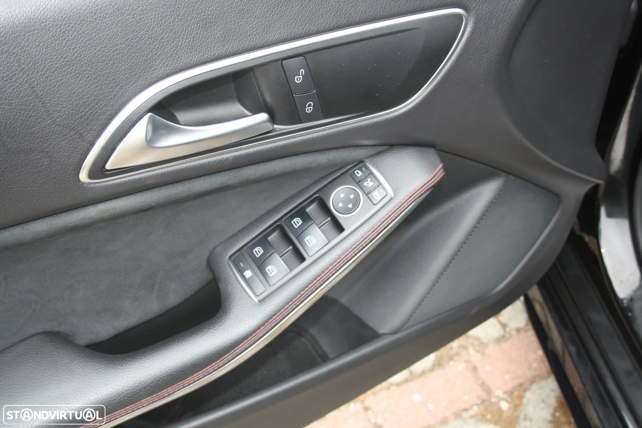 Mercedes-Benz CLA 180 d Shooting Brake AMG Line - 40