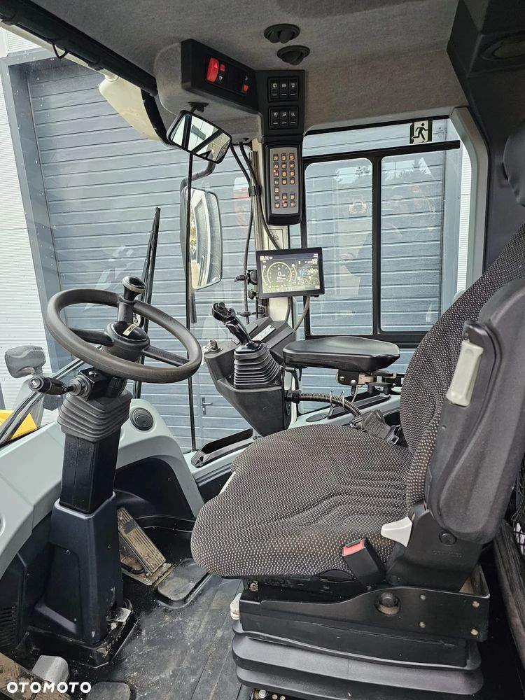 Liebherr L 550 XPower - 7