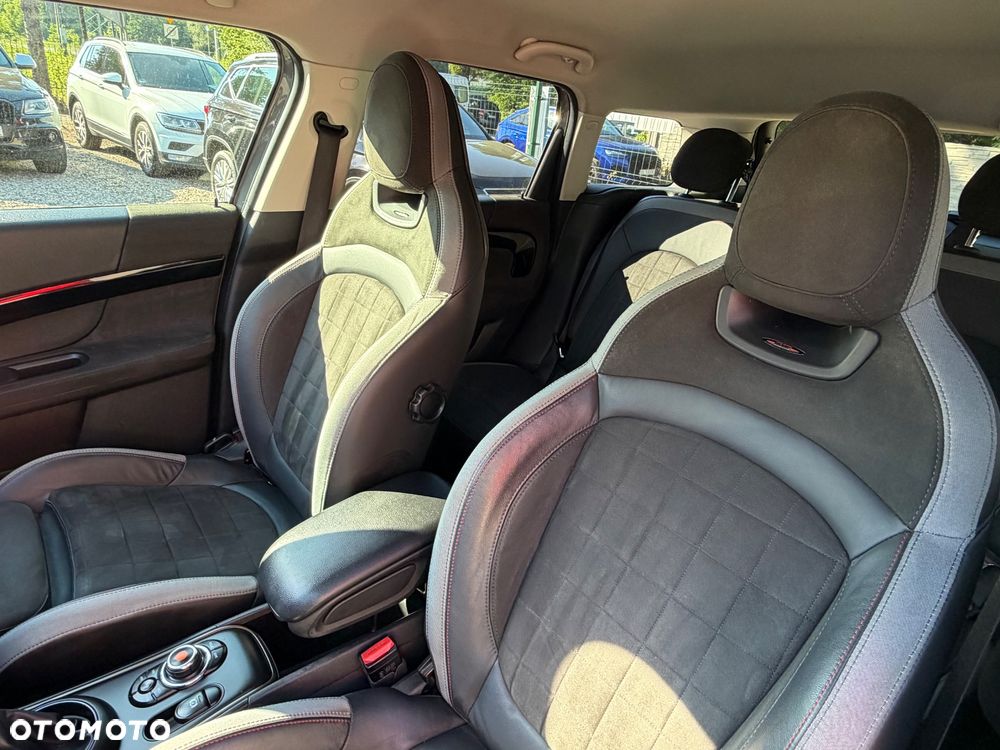 MINI Countryman Cooper SE ALL4 John Cooper Works Trim - 13
