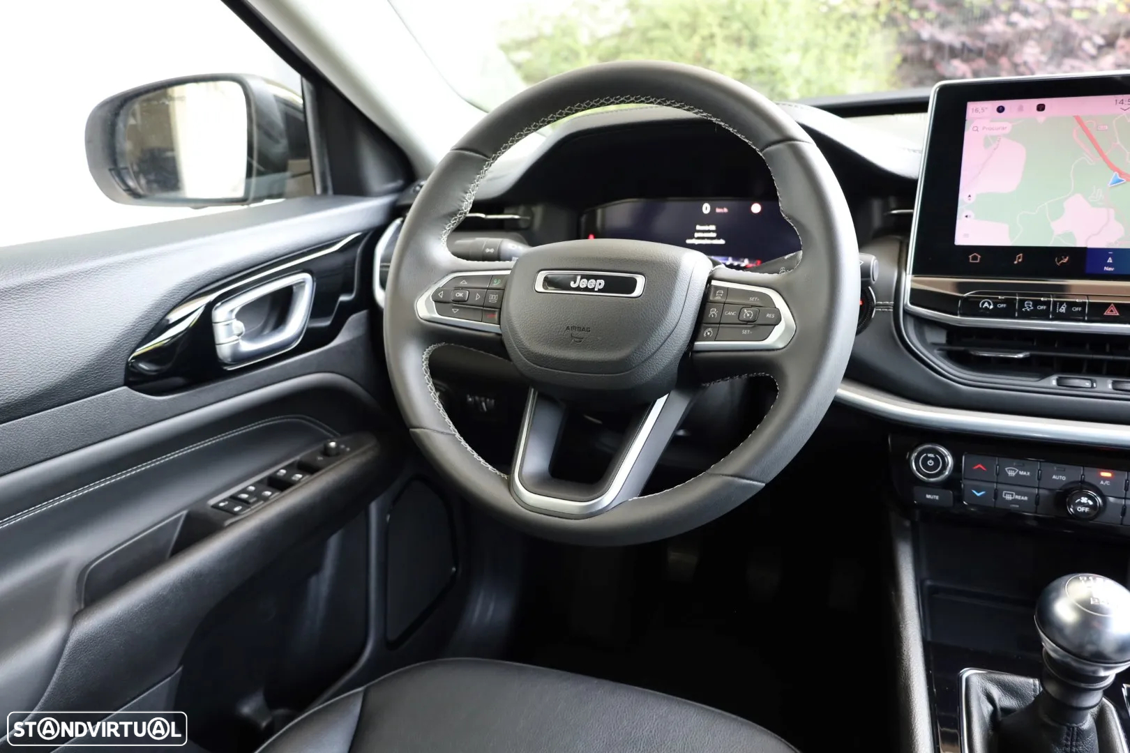 Jeep Compass 1.3 T Limited - 17