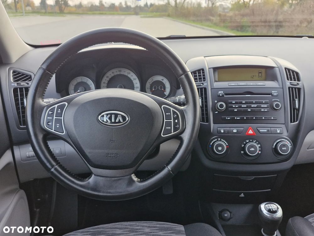 Kia Venga 1.4 CVVT Vision - 19