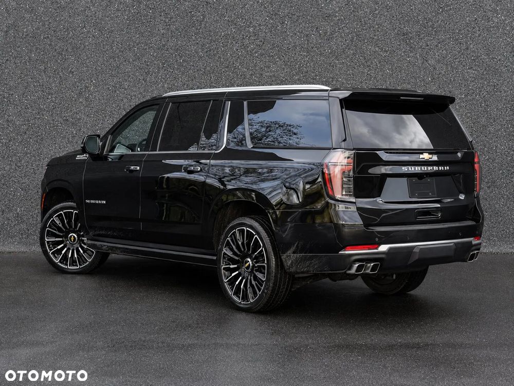 Chevrolet Suburban - 7