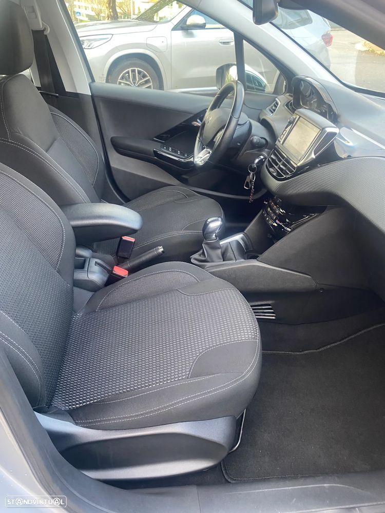 Peugeot 208 PureTech 82 Start & Stop Allure - 15