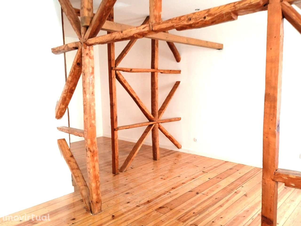 Apartamento T2 Remodelado - Pátio com anexo - Grande imagem: 3/26