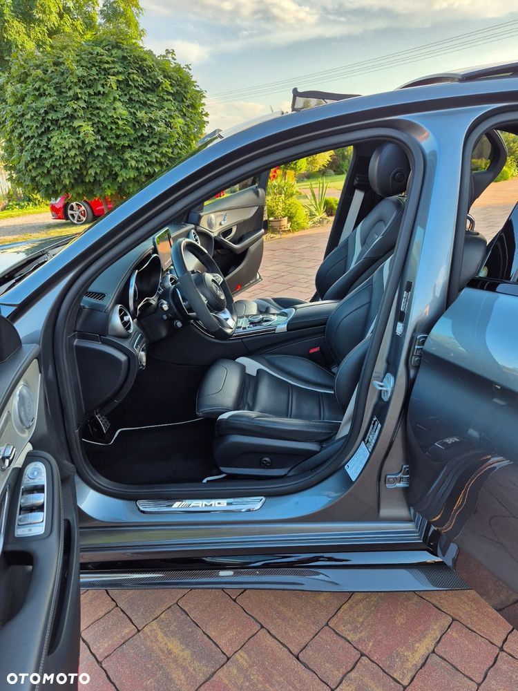Mercedes-Benz Klasa C AMG 63 S - 19