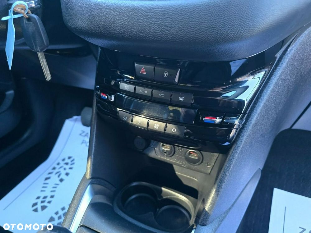 Peugeot 208 1.6 VTi Allure - 23