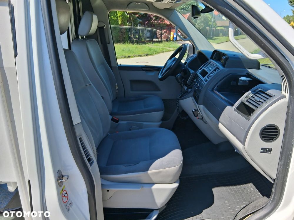 Volkswagen Transporter - 9