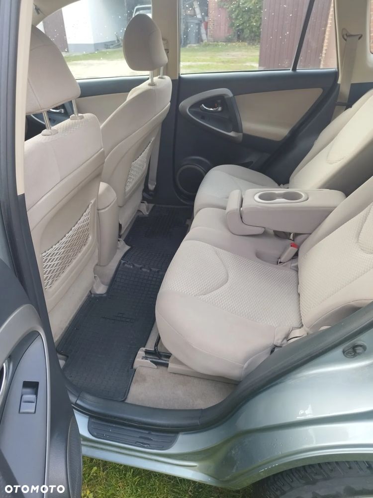 Toyota RAV4 - 17