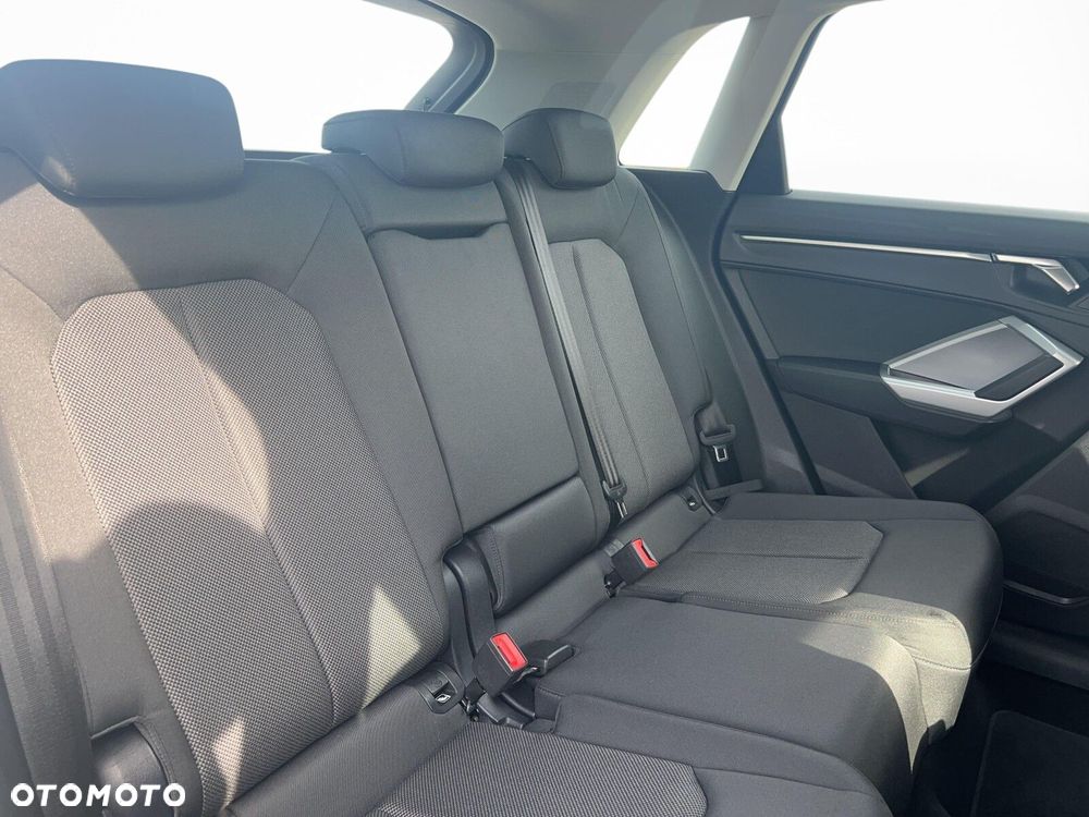 Audi Q3 - 17