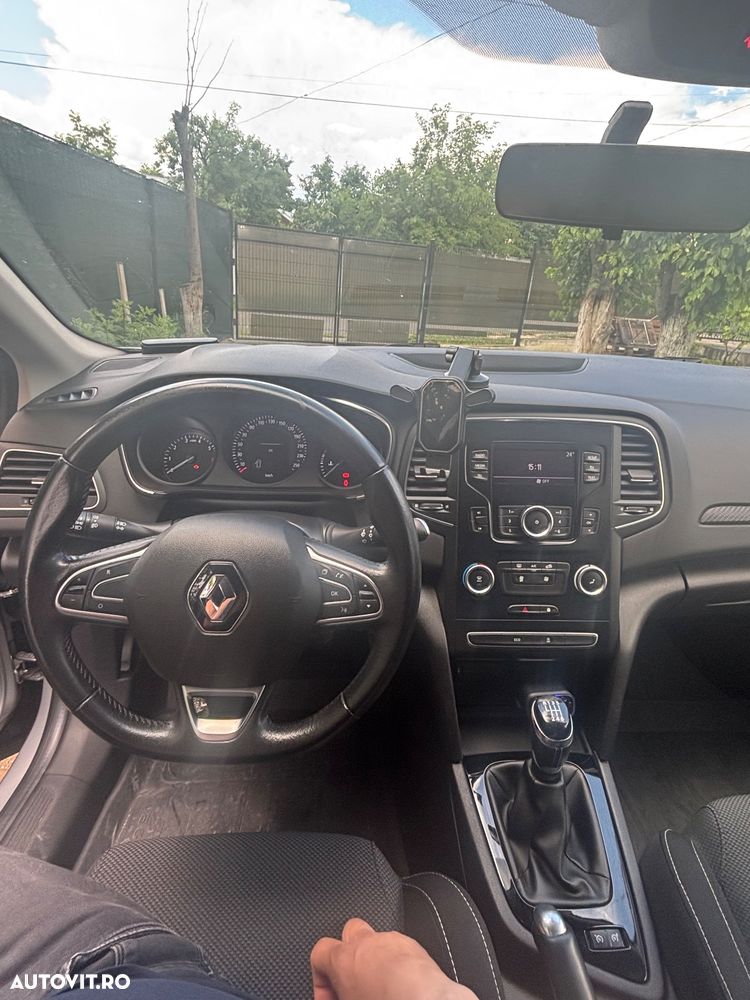 Renault Megane TCE 140 GPF Intens - 14