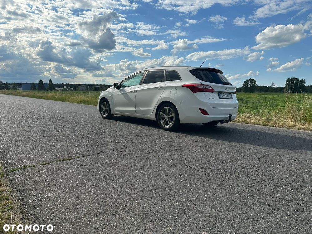 Hyundai i30 1.4 Premiere Comfort - 10