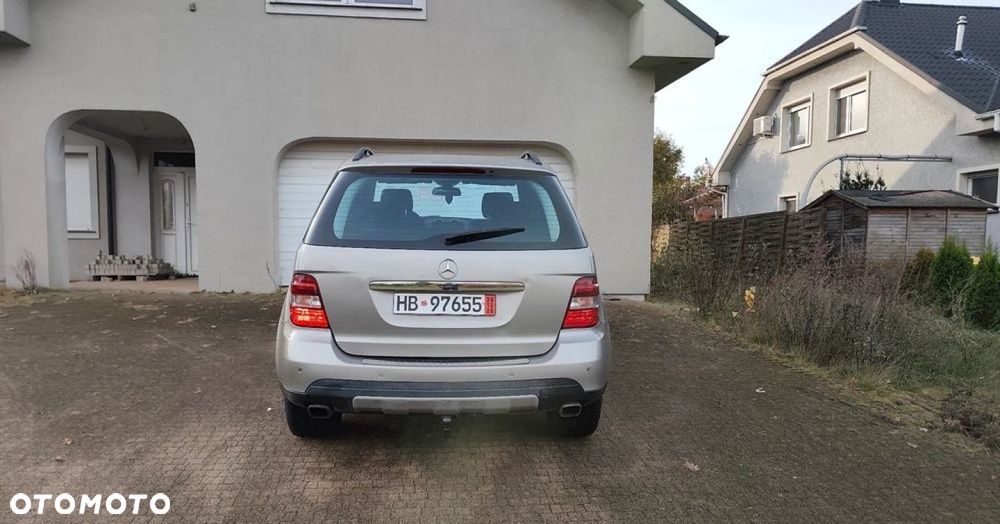 Mercedes-Benz ML - 15