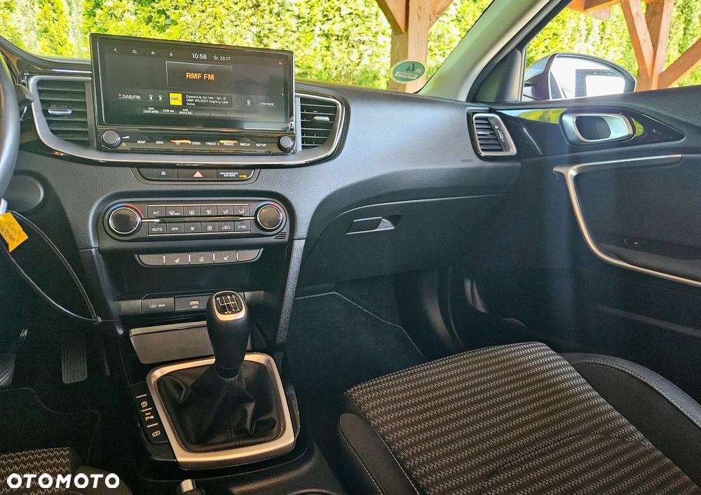 Kia Ceed - 21