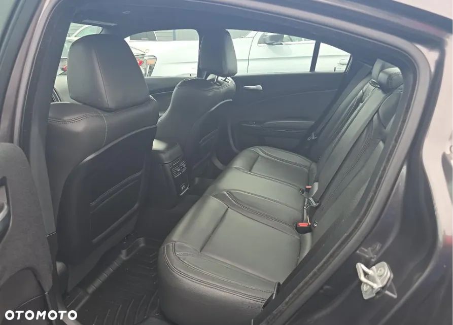 Dodge Charger 3.6 GT - 11