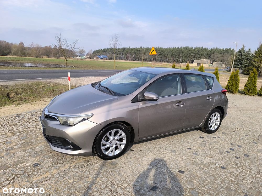 Toyota Auris 1.6 D-4D Design Edition - 18