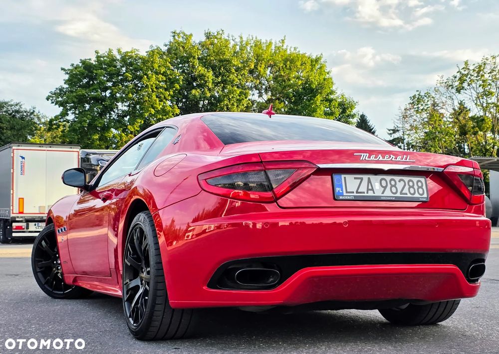 Maserati GranTurismo S Automat - 27