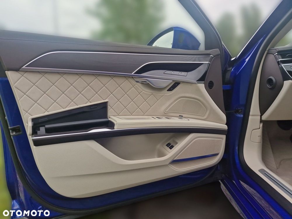 Audi A8 - 27