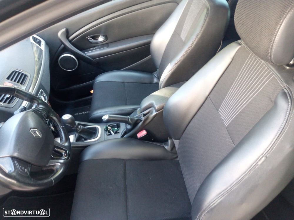 Renault Mégane Coupe 1.5 dCi Dynamique S - 10