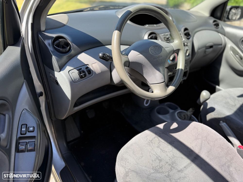 Toyota Yaris 1.4 D-4D Sol TA - 9