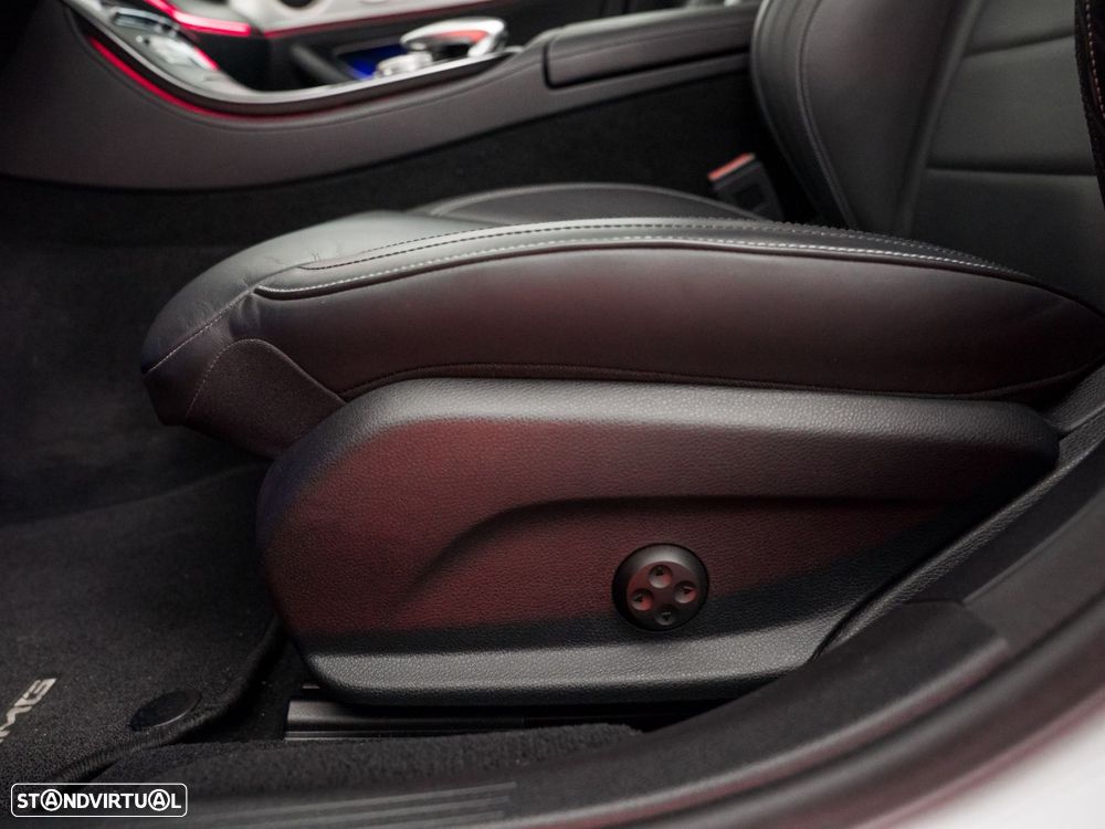 Mercedes-Benz E 300 de AMG Line - 20