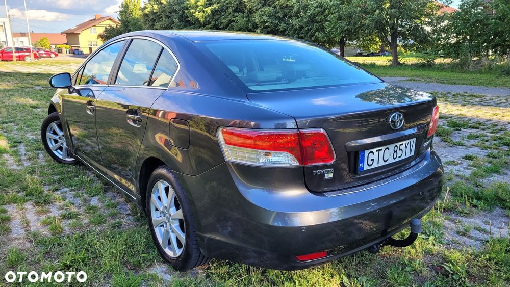 Toyota Avensis 1.8 Premium - 4