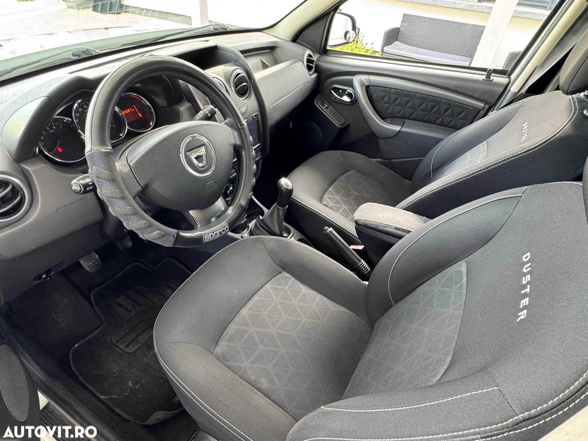 Dacia Duster 1.6 16V 4x2 Prestige - 7