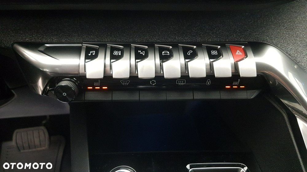 Peugeot 3008 1.5 BlueHDi Allure Pack S&S EAT8 - 25