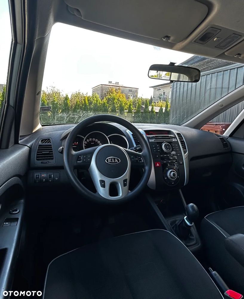 Kia Venga 1.4 CVVT Vision - 9