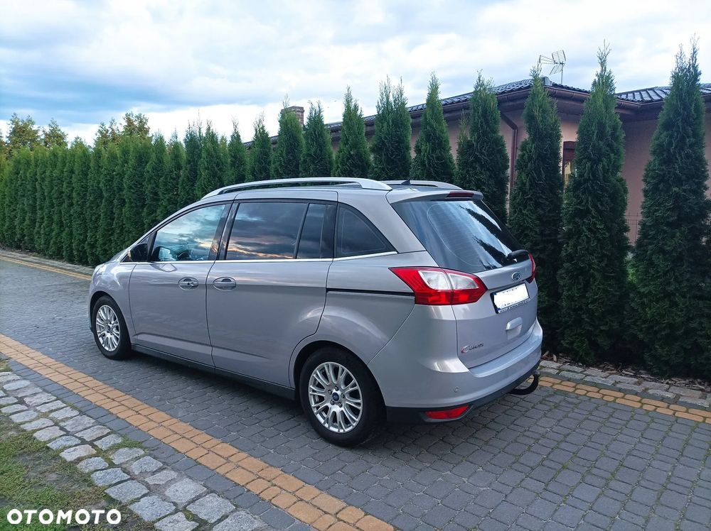 Ford Grand C-MAX - 12