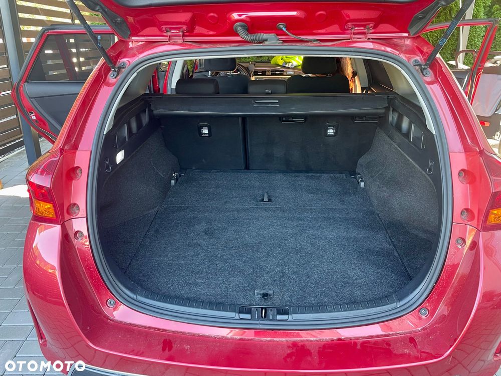 Toyota Auris 1.8 HSD Luna - 16